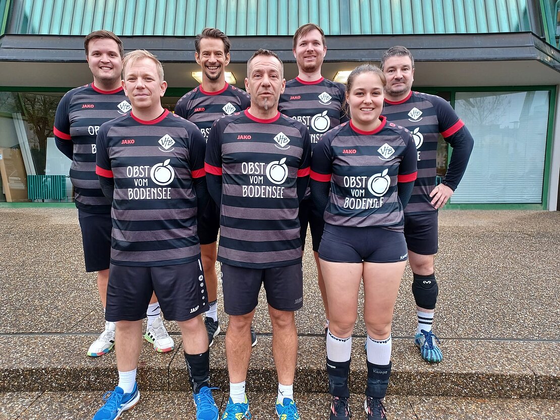 Von links nach rechts: Daniel Nixdorf, Mathias Stange, Mario Müller, Jürgen Specker, Steve Nixdorf, Luisa Bürckle und Stefan Weller;  Auf dem Bild fehlen: Reiner Müller, Marc Gerhardt und Johanna Beck