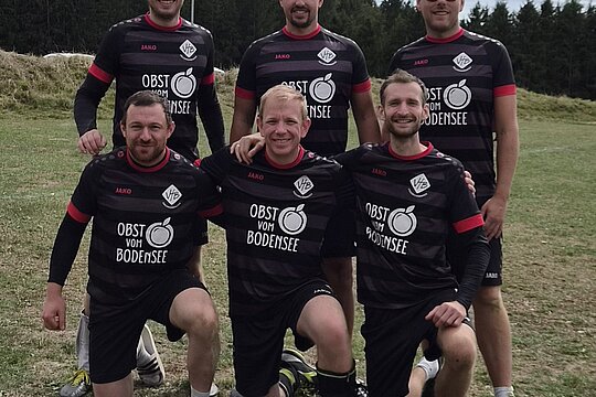 Das VfB-Team in Veringendorf, hintere Reihe v.l.n.r.: David Ressel, Alex und Tobias Paul; vorn: Tim Arnold, Matthias Stange und Fabian Schmidt-Redlin